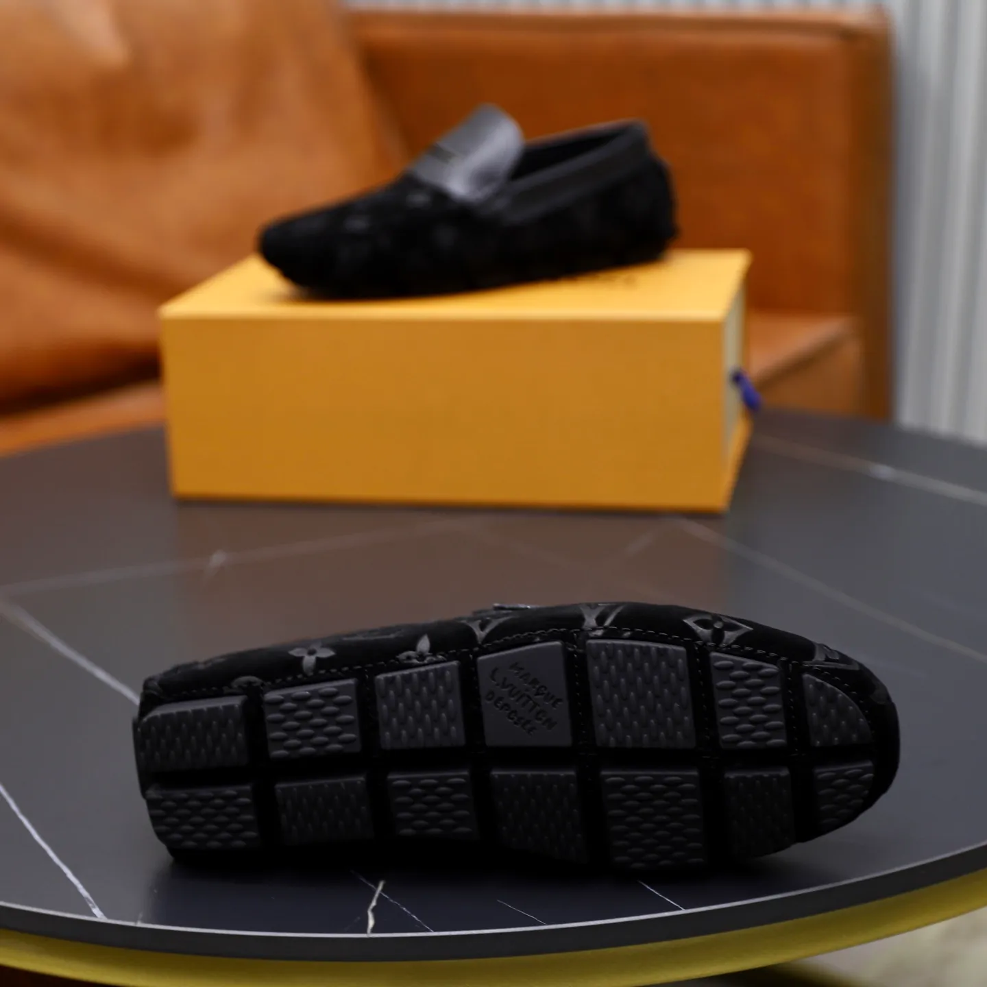 Ex-factory price: 480💰【LV】Louis Vuitton ⚠️High-end men’s driving and pedal series ⚠️38-44 (customized for 45) ⚠️All original cowhide leather! Thick and soft! Made entirely of calfskin lining! Rubber sheet anti-slip beanie sole! Three-dimensional package technology! Fashionable and classic! Handicrafts! Original high quality! Feel free to compare!